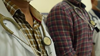 5 MBBS students